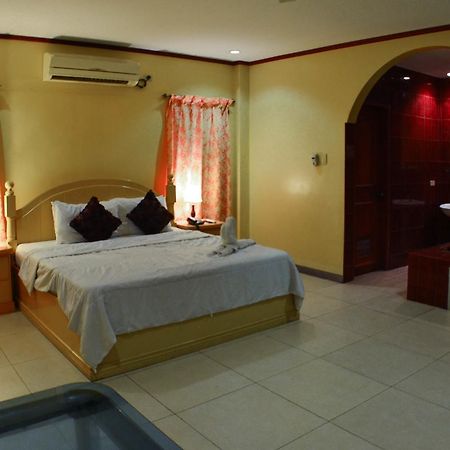 Subic Waterfront Resort And Hotel Dış mekan fotoğraf