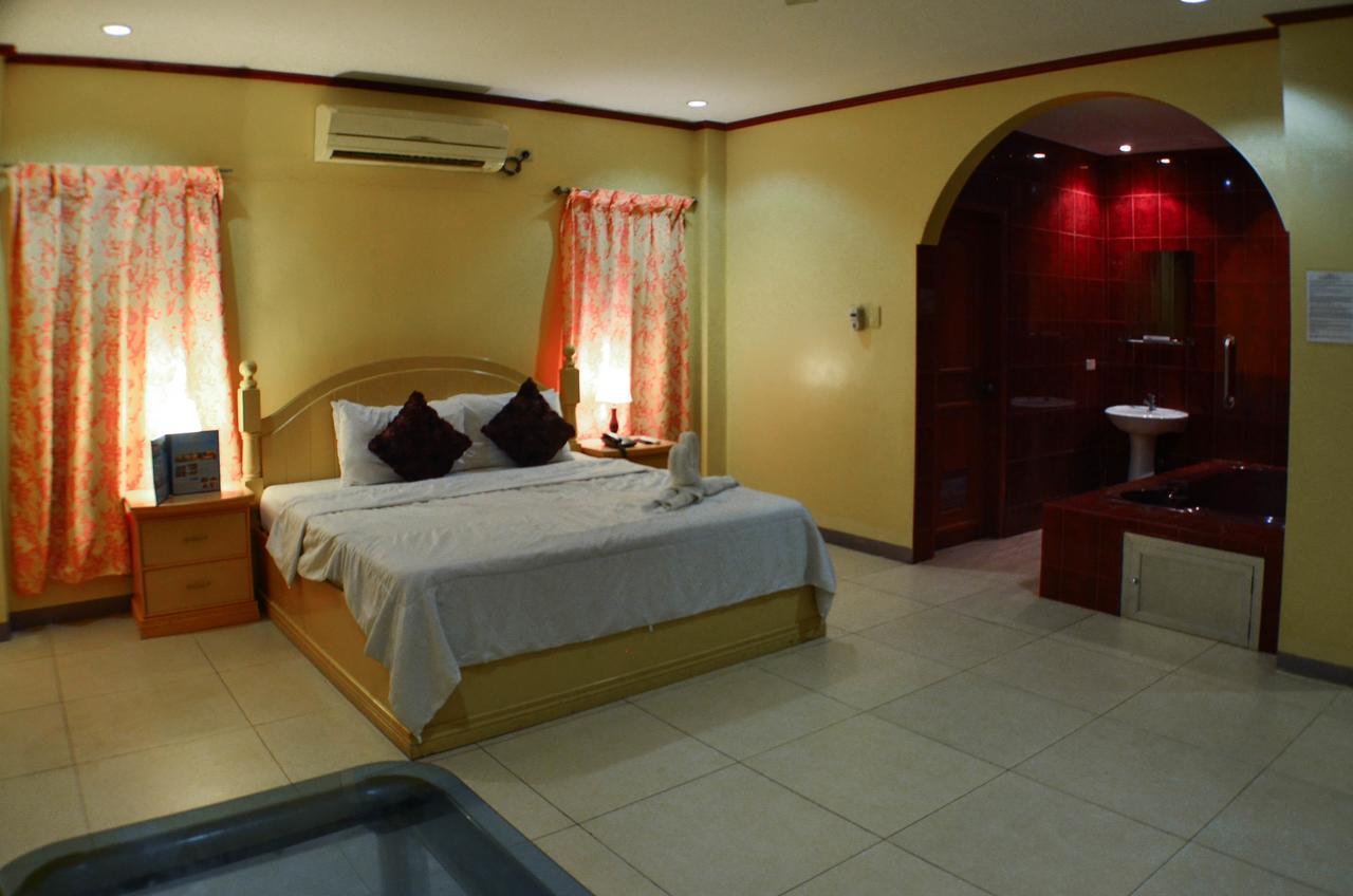 Subic Waterfront Resort And Hotel Dış mekan fotoğraf
